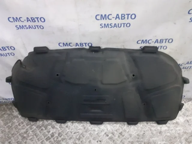 Шумоизоляция капота для Audi A4 B8 2007-2015 на фотографиях