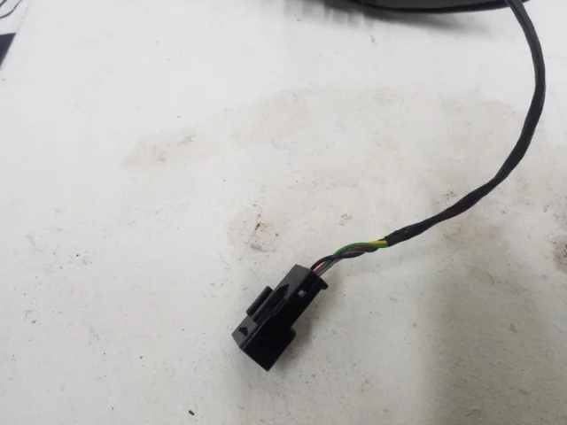 Стекла и зеркала для Renault Duster HM 2020+ на фотографиях