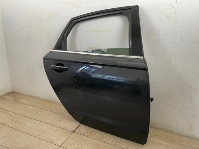 Двери для Audi A6 C7 Avant 2010-2018 на фотографиях