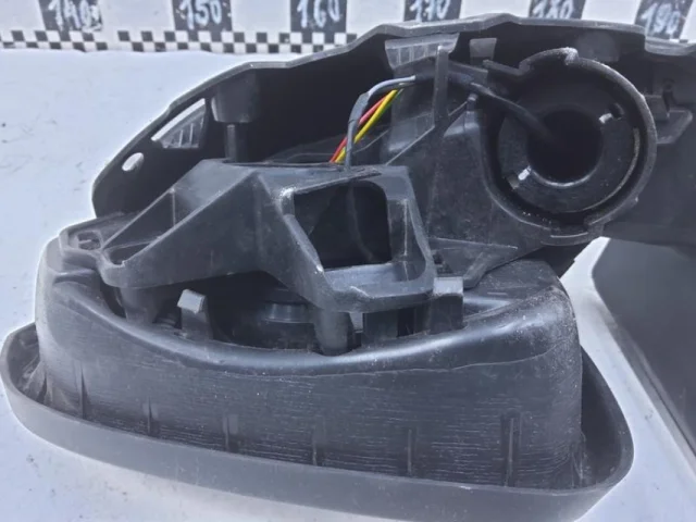 Стекла и зеркала для Renault Duster HM 2020+ на фотографиях