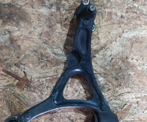 Рычаг передний правый нижний для Volvo XC90 I C 2002-2014 на фотографиях