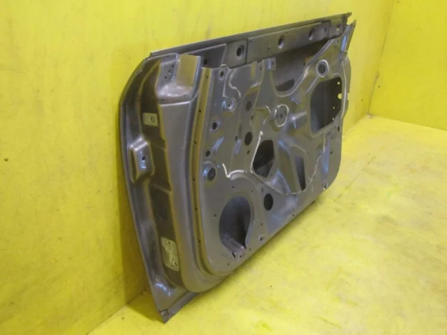 Двери для Audi A4 B7 Avant 2004-2008 на фотографиях