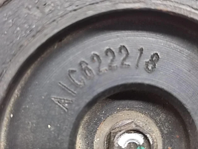 Компрессор кондиционера для Mercedes-Benz C class S202 1996-2001 на фотографиях