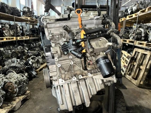 Двигатель для Audi A4 B6 Avant 2000-2004 на фотографиях