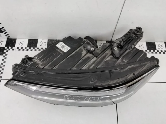 Фары для Volkswagen Passat (B8.5) 2019+ на фотографиях