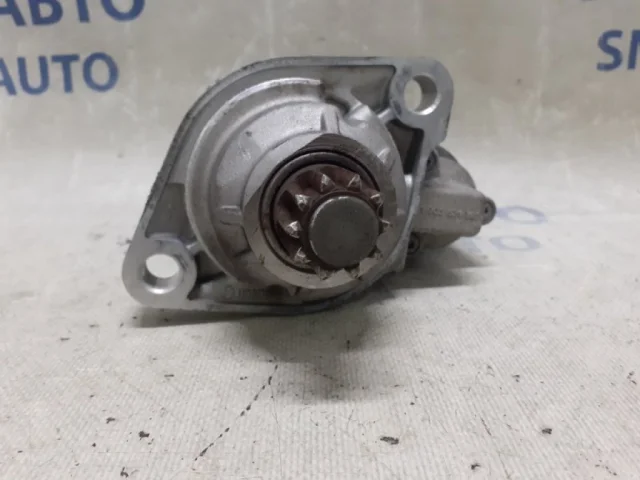 Стартер для Volkswagen Passat Variant (B6, Typ 3C) 2004-2010 на фотографиях