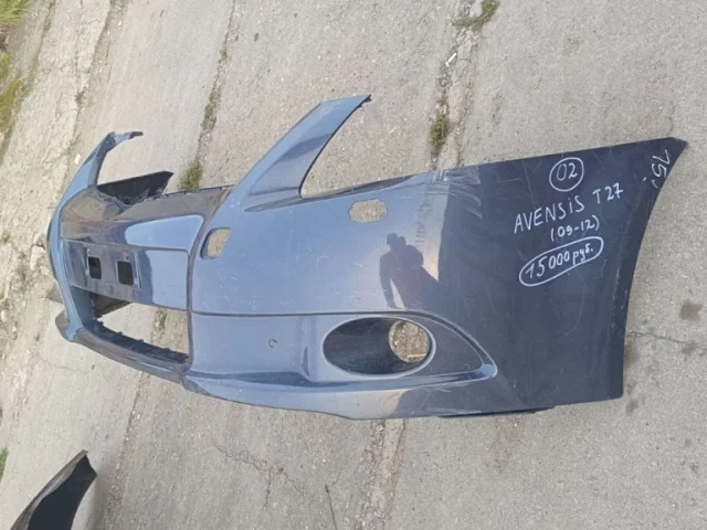 Бампер для Toyota Avensis Универсал T270 2008-2018 на фотографиях