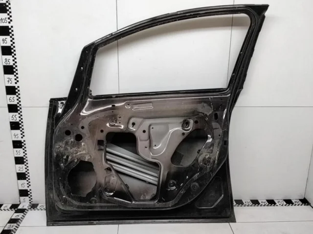 Дверь передняя правая для Opel Astra J Sports Tourer 2009-2017 на фотографиях