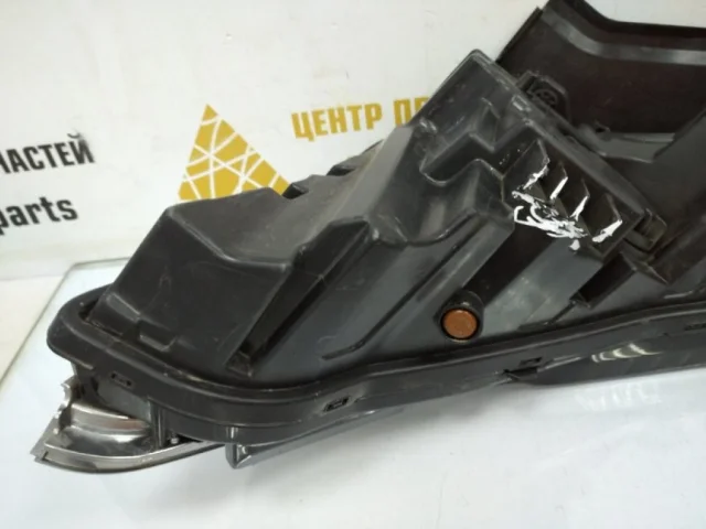 Фара правая для Hyundai Tucson NX4 2020+ на фотографиях