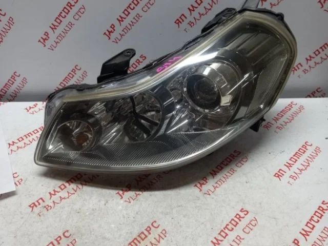 Фара ксенон левая для Suzuki SX4 2006-2009 на фотографиях