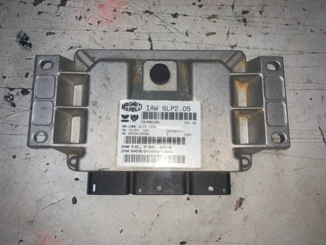 Блок управления двигателем для Citroen C4 Хэтчбек 3dr 2004-2011 на фотографиях