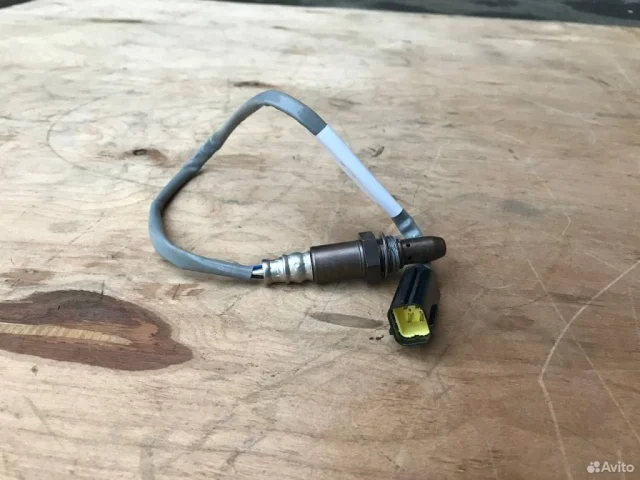 Лямбда-зонд (верхний) для Nissan Teana J32 2008-2013 на фотографиях