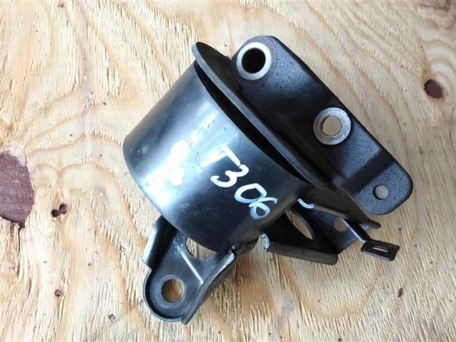 Подушка двигателя передняя правая верхняя для Nissan X-Trail T31 JDM 2007-2013 на фотографиях