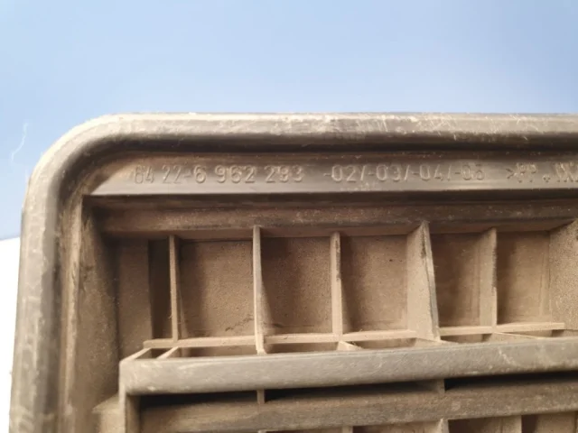 Решетка вентиляционная левая для BMW 5er Е39 1995-2003 на фотографиях