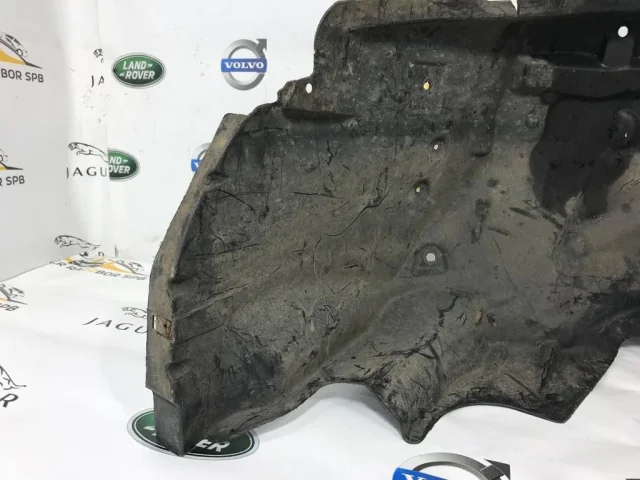 Подкрылок передний левый для Land Rover Discovery L319 Rest 2013-2017 на фотографиях