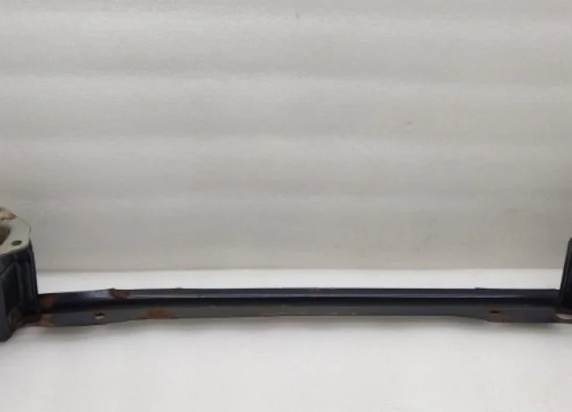 Усилитель заднего бампера для Subaru Forester SH 2008-2012 на фотографиях