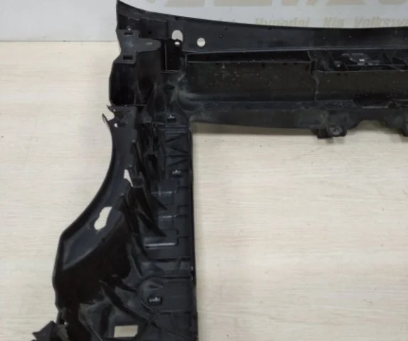 Панель радиатора (телевизор) для Volkswagen Caddy IV (2K) 2015-2020 на фотографиях