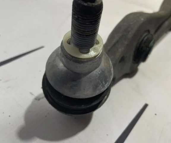 Рычаг передний левый нижний для Mercedes-Benz S class W222 2013-2017 на фотографиях