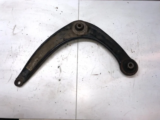 Рычаг передний левый нижний для Citroen C4 Хэтчбек 2010-2016 на фотографиях