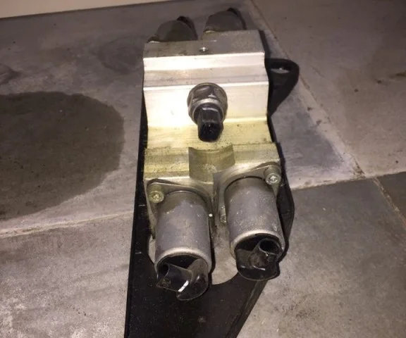 Блок клапанов АКПП для BMW X5 Е70 2006-2013 на фотографиях