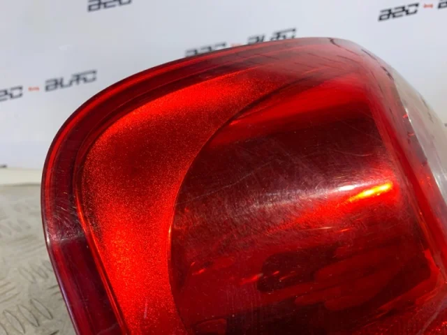 Фонарь внешний левый для Volkswagen Passat Variant (B6, Typ 3C) 2004-2010 на фотографиях