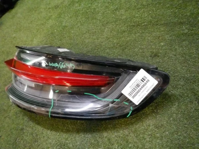 Фонарь внешний правый для Porsche Macan 95B 2014-2023 на фотографиях