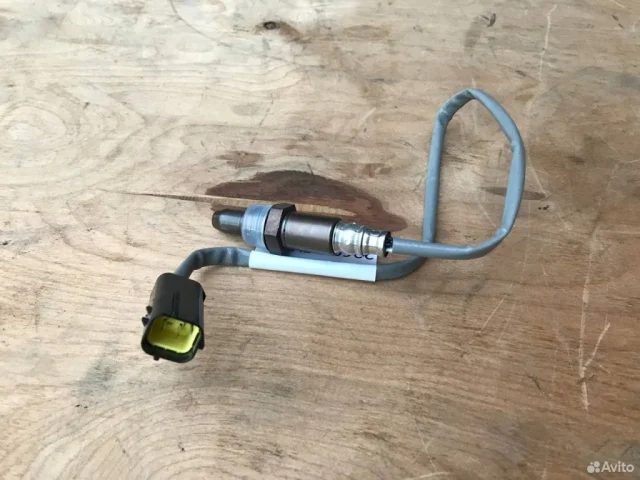 Лямбда-зонд (верхний) для Nissan Teana J32 2008-2013 на фотографиях