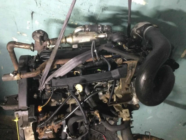 Двигатель без навесного для Fiat Ducato 244 (2002-2006) на фотографиях