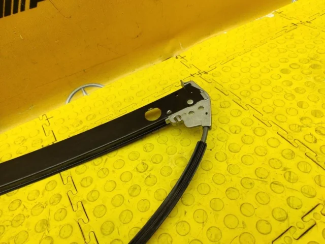 Мотор стеклоподъемника передний левый для Mercedes-Benz S class W220 1998-2005 на фотографиях