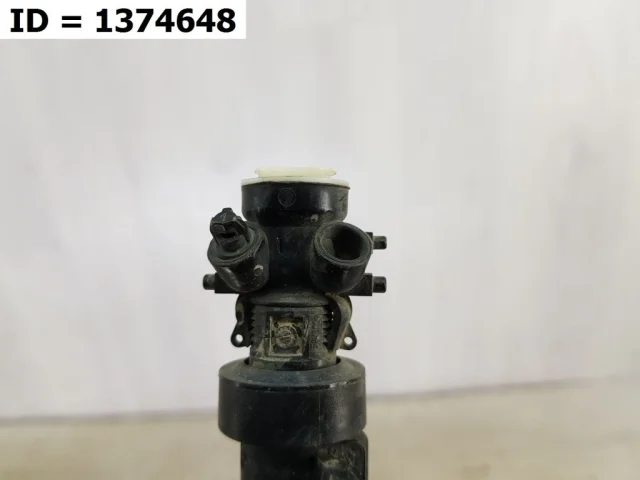 Фароомыватель правый для BMW 3er F30 2011-2019 на фотографиях