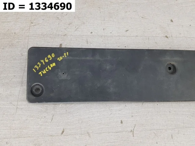 Накладка под номер для Hyundai Tucson TL rest 2018-2021 на фотографиях