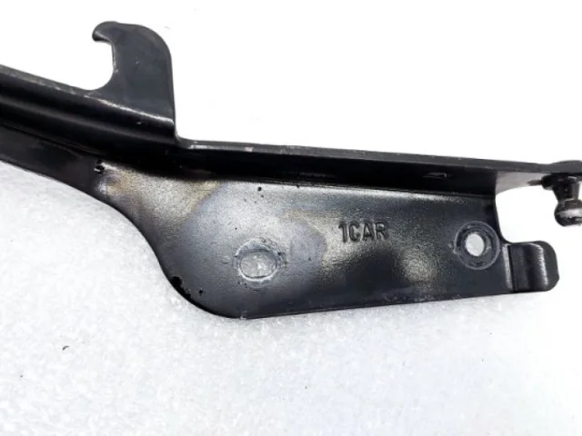 Петля капота левая для Infiniti QX 70 2013-2019 на фотографиях