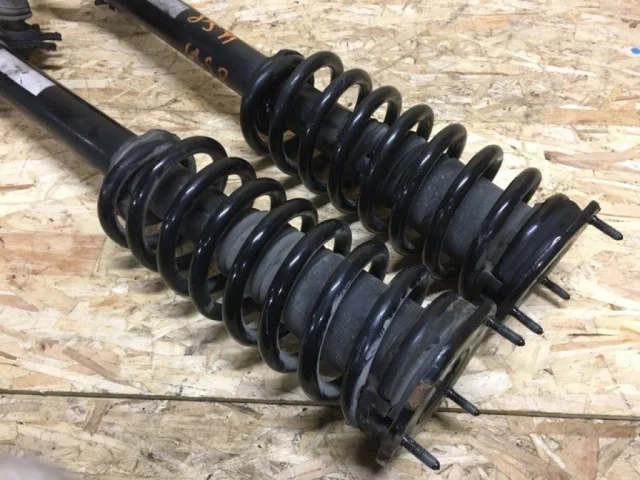 Амортизатор кабины горизонтальный передний правый для Mercedes-Benz M class W164 2005-2011 на фотографиях