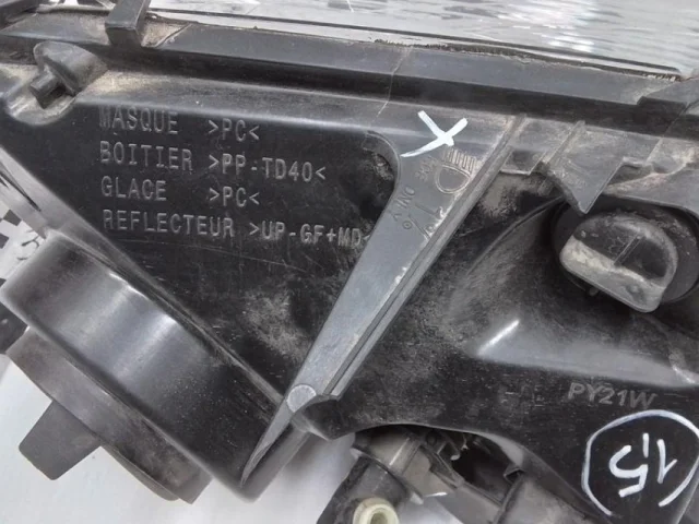 Фара левая для Renault Duster EU 2010-2015 на фотографиях