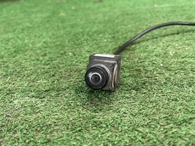 Камера заднего вида для Mercedes-Benz S class W222 2013-2017 на фотографиях