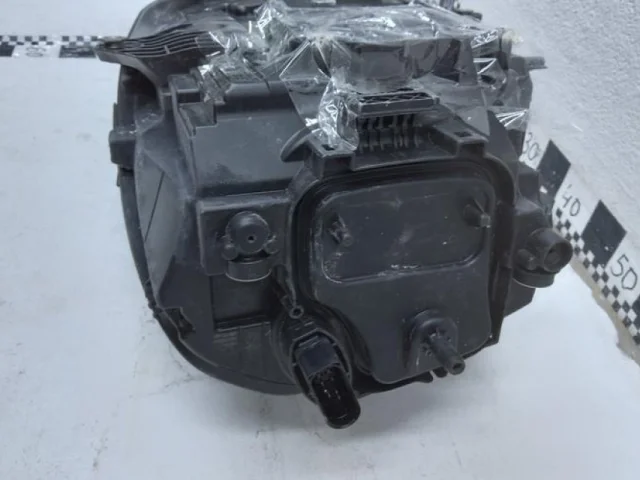 Фара правая для Porsche Macan 95B 2014-2023 на фотографиях