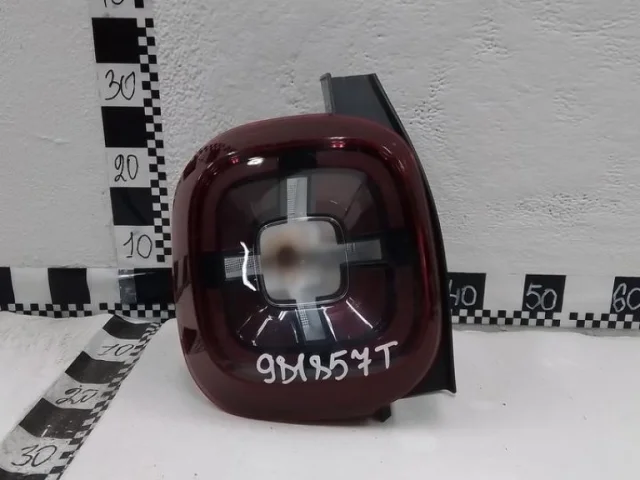 Фонарь левый для Renault Duster HM 2020+ на фотографиях