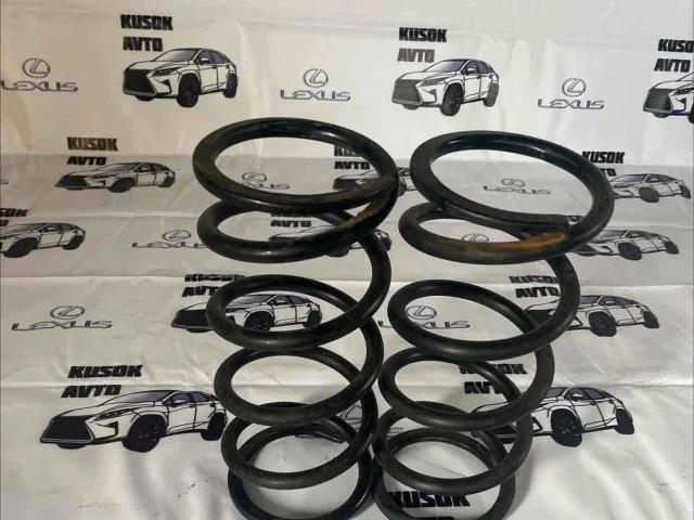 Пружина амортизатора задняя для Lexus RX AGL10, GGL10, GLV15, GGL15, GLV10 2009-2015 на фотографиях