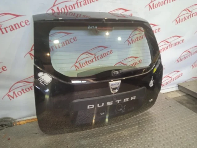 Дверь багажника для Renault Duster HM 2020+ на фотографиях