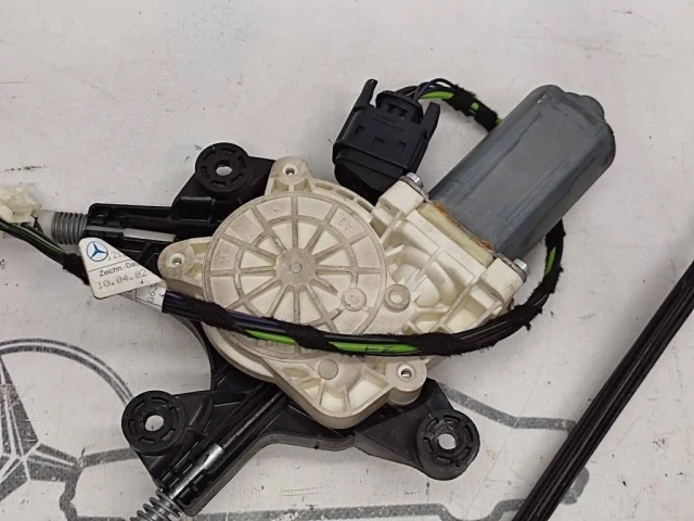 Стеклоподъемник передний левый для Mercedes-Benz Vito W639 Vito Фургон 2003-2013 на фотографиях