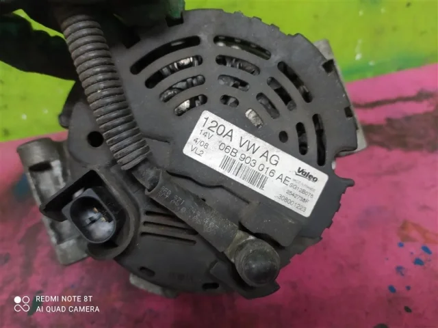 Генератор для Audi A4 B6 Avant 2000-2004 на фотографиях