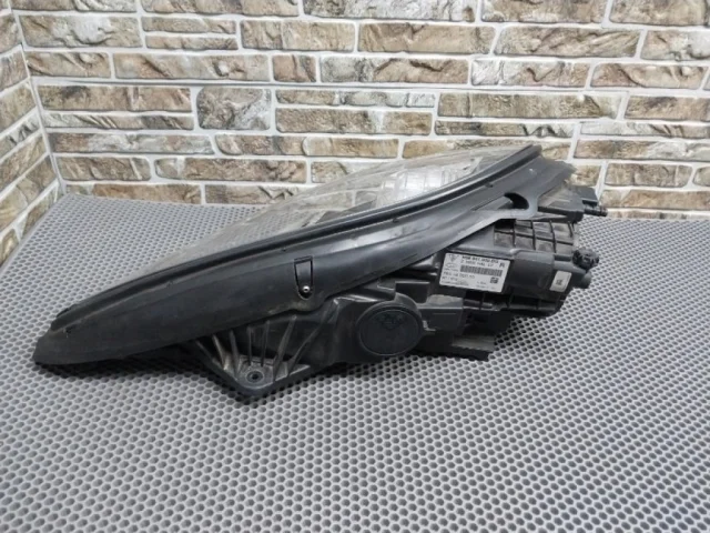 Фара правая для Porsche Macan 95B 2014-2023 на фотографиях