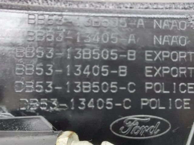 Фонарь левый для Ford Explorer U502 rest 2014-2019 на фотографиях