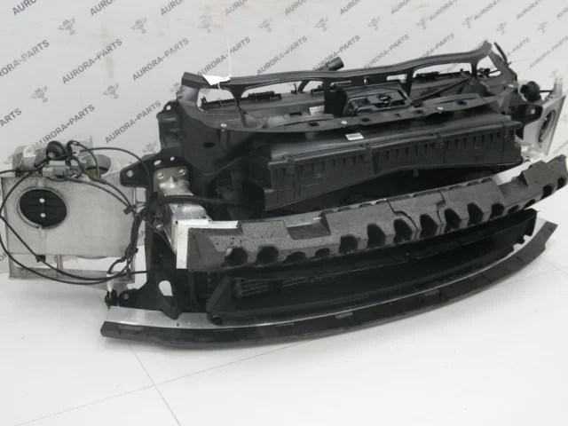 Панель радиатора (телевизор) для Porsche Panamera 970 rest 2013-2016 на фотографиях