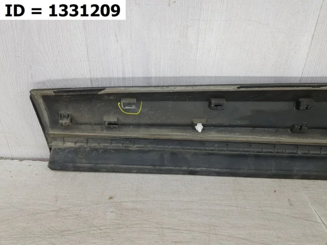 Накладка двери передней правой для Volkswagen Tiguan I NF 2006-2017 на фотографиях