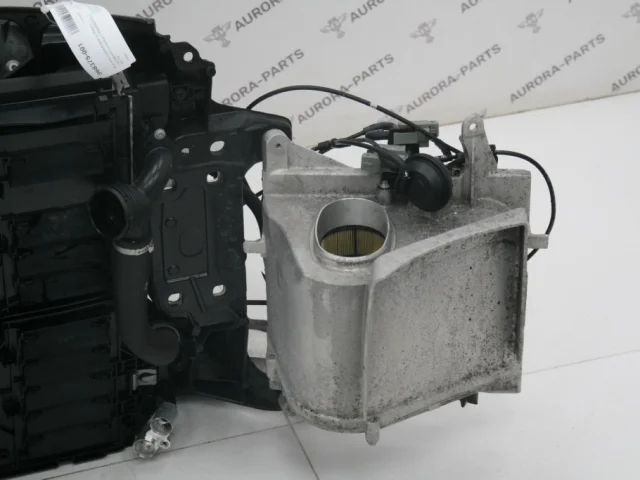 Панель радиатора (телевизор) для Porsche Panamera 970 rest 2013-2016 на фотографиях