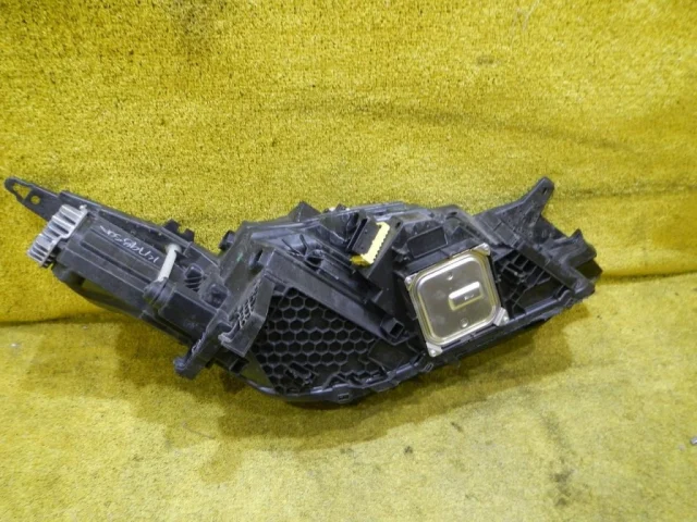 Фары для Infiniti QX 70 2013-2019 на фотографиях