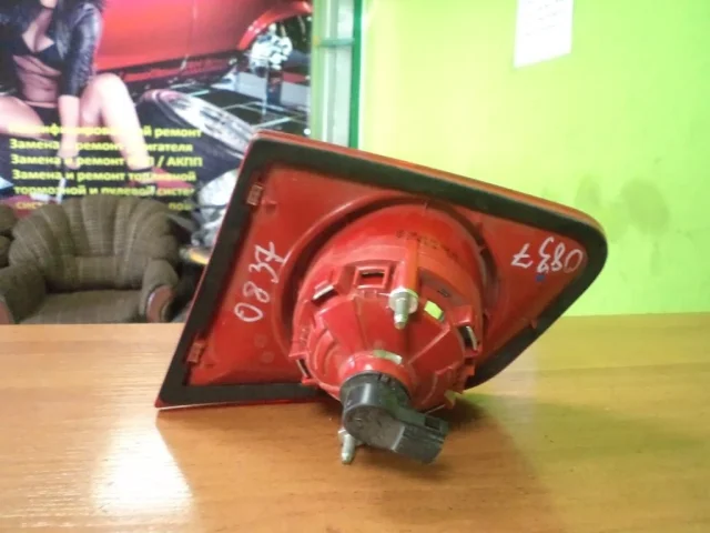 Фонарь внутренний левый для Volkswagen Passat Variant (B6, Typ 3C) 2004-2010 на фотографиях