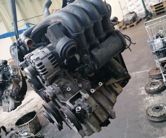 Двигатель для Audi A4 B6 Avant 2000-2004 на фотографиях