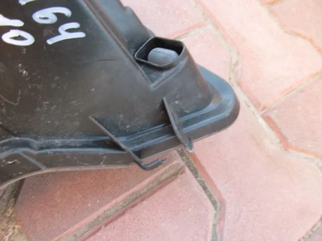 Фара правая для Volkswagen Polo IV (9N3) 2005-2009 на фотографиях